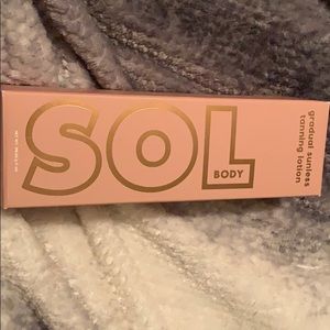 Sol sunless tanning lotion